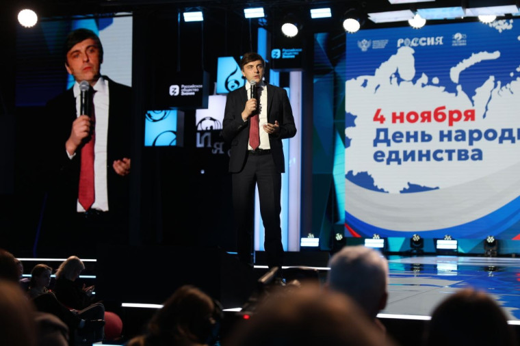 Сергей Кравцов: за последние годы в России построено больше 1000 школ и 1600 детских садов.